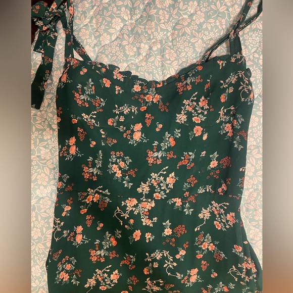 Reformation dress - Picture 2 of 10